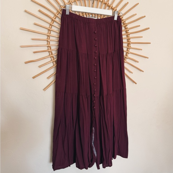 Elegant Burgundy Maxi Skirt - Picture 7 of 8